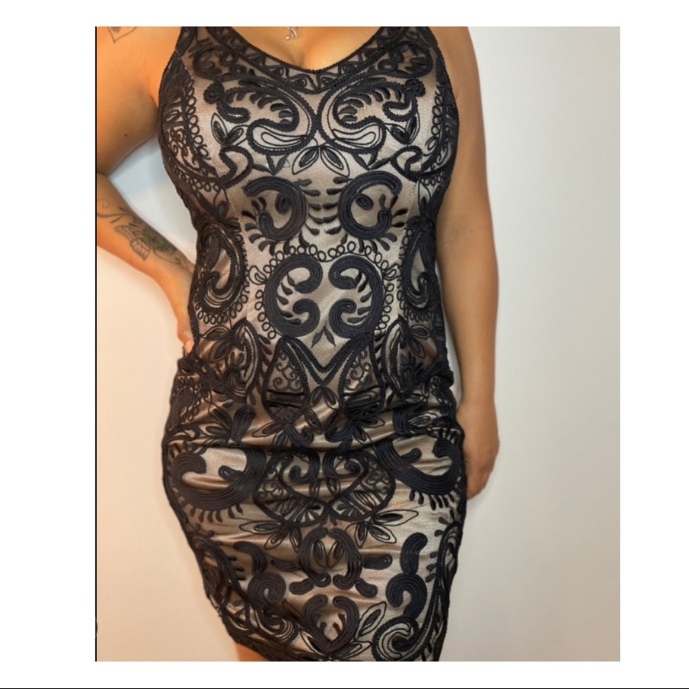 Sue Wong lace Appliqué dress